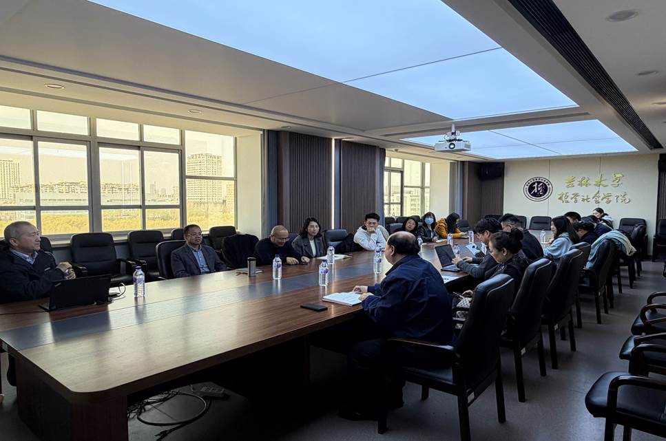 63c87c5b933df5c16a23234abd2e9b36